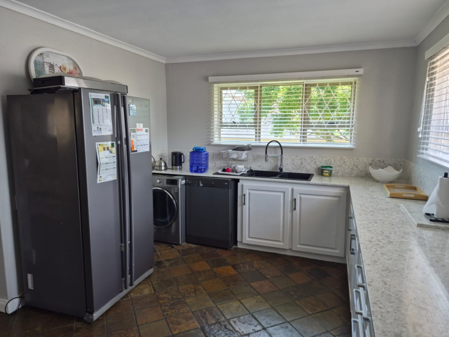 4 Bedroom Property for Sale in Blue Bend Eastern Cape